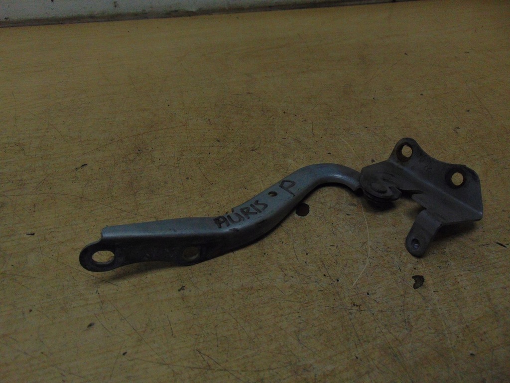 фото №4, Петля капот правий toyota auris i 1 2007-