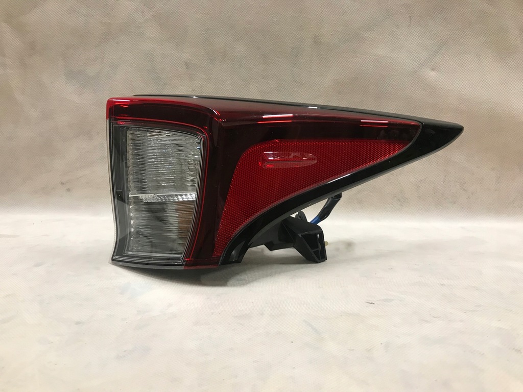 фото №1, Toyota prius iv lift 19- лампа задняя правая led eur