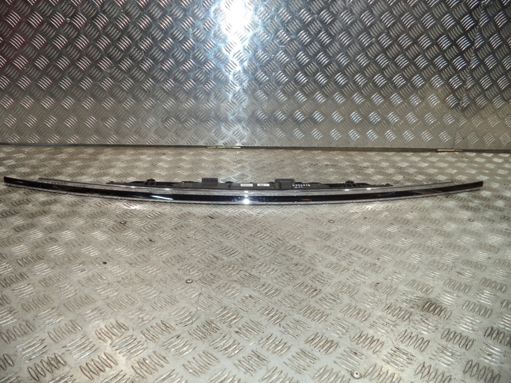 фото №1, Bmw 7 g11 молдинг освещение номерного знака регистрационного