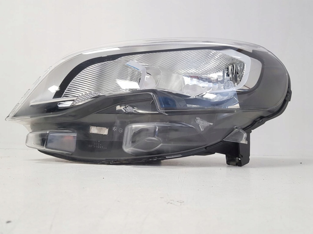 фото №15, Peugeot expert iii citroen traveller 16- лампы правая левая фара комплект