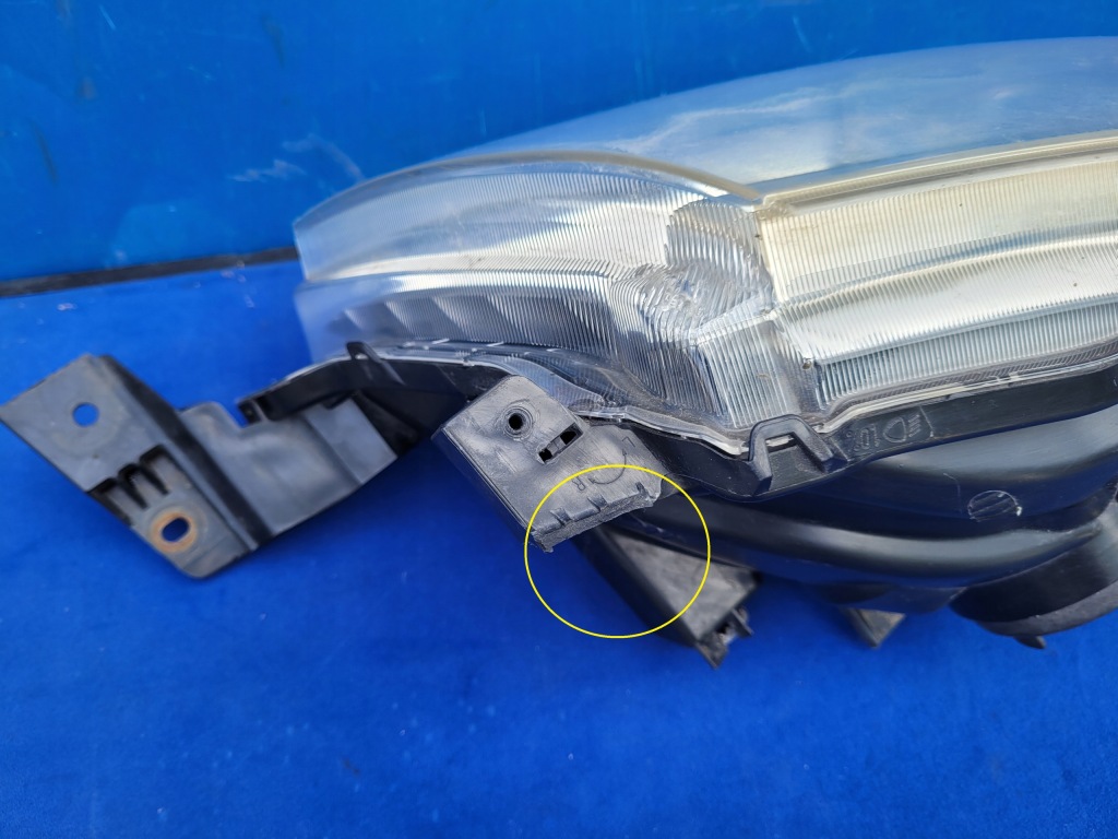 фото №7, Toyota hilux lift 2012-2015 12-15 фара лампа правая