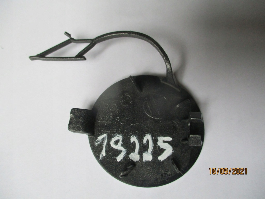 фото №2, Vw golf vii 5g0 заглушка hka перед