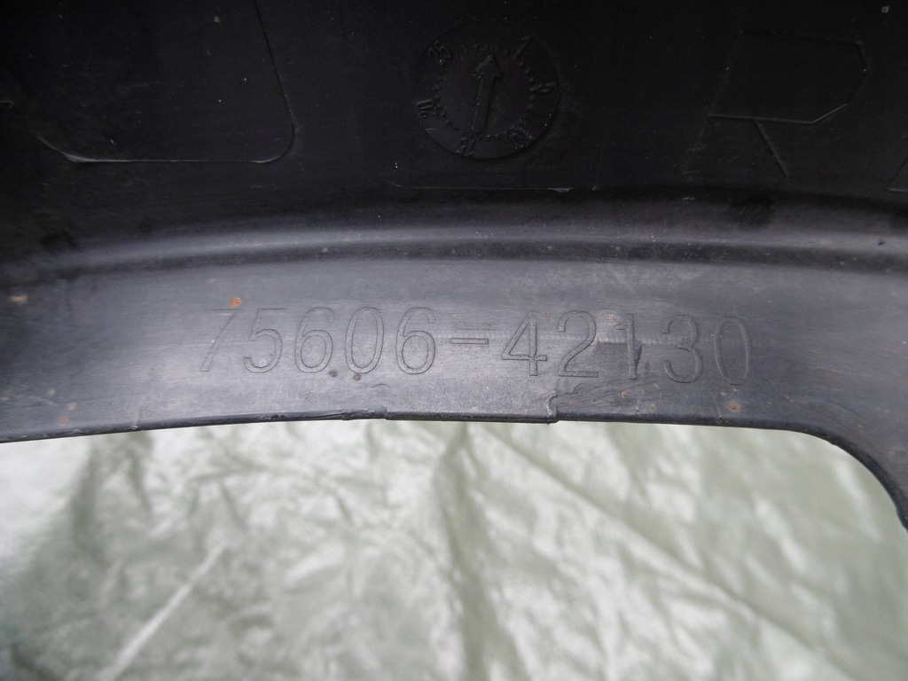 фото №9, Молдинг крила накладка ліва лівий задня toyota rav4 75606-42130