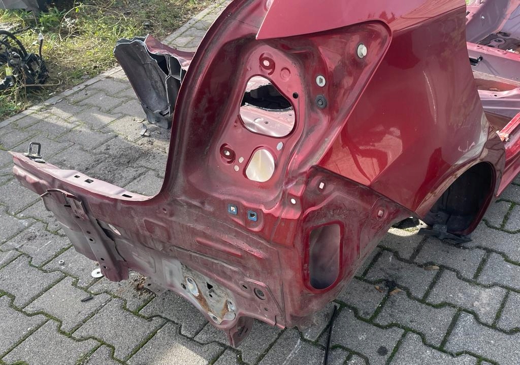 фото №1, Toyota yaris iii правый четверть задняя