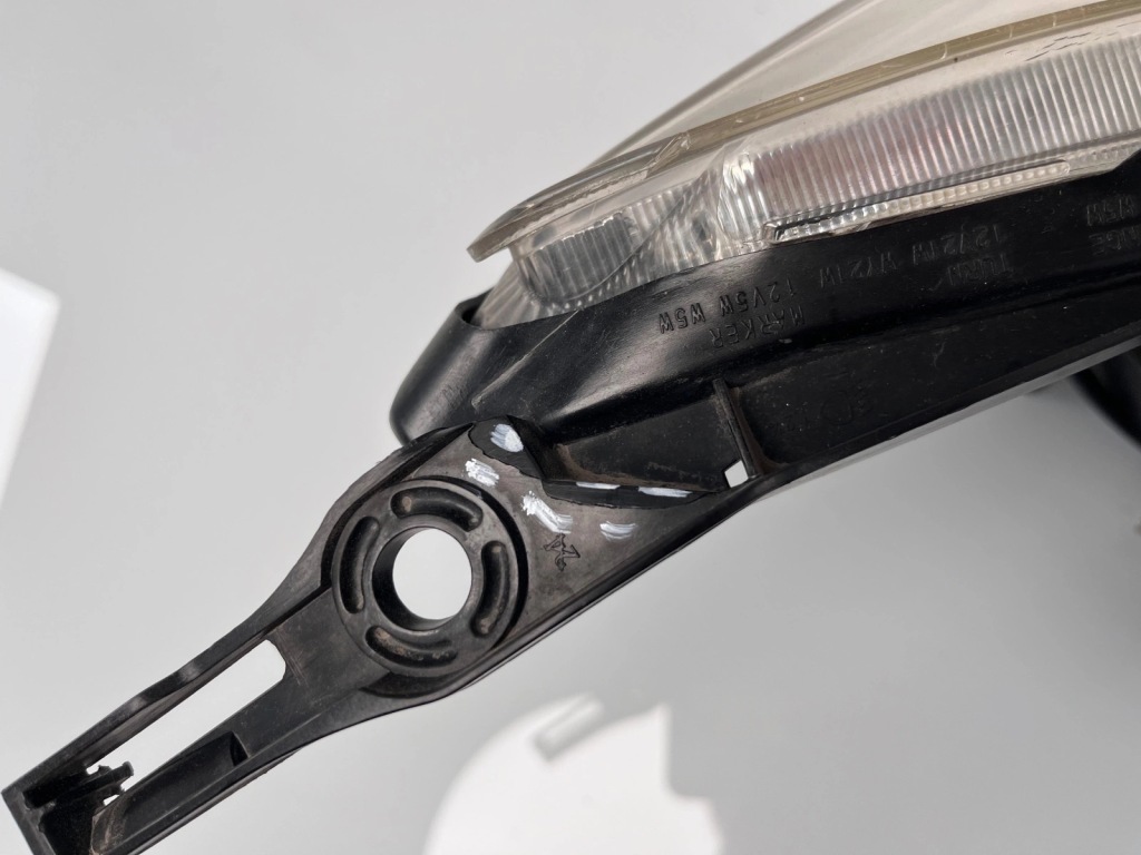 фото №3, Лампа левая перед subaru forester iii ксенон