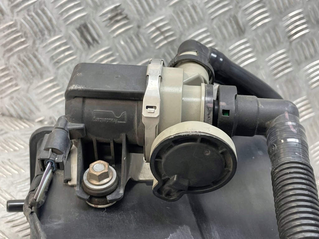 Bmw оригинальный номер 7327966 x5 f15 фильтр угольный Недорого