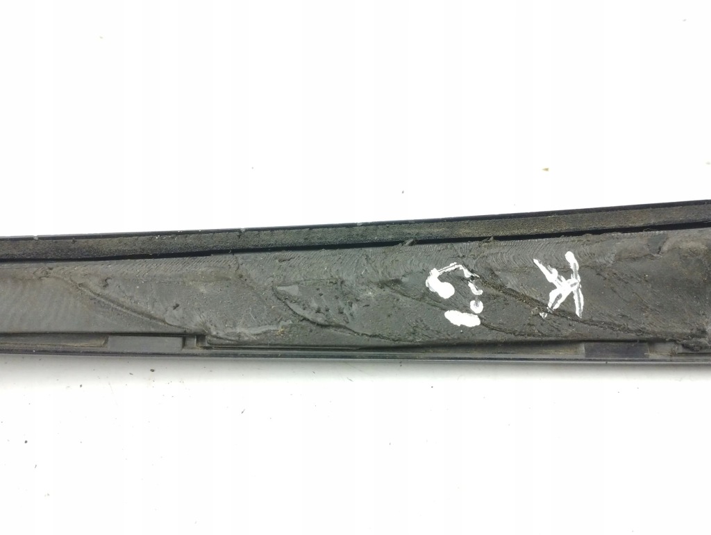 фото №7, Skoda octavia mk4 2022 молдинг стекло задний