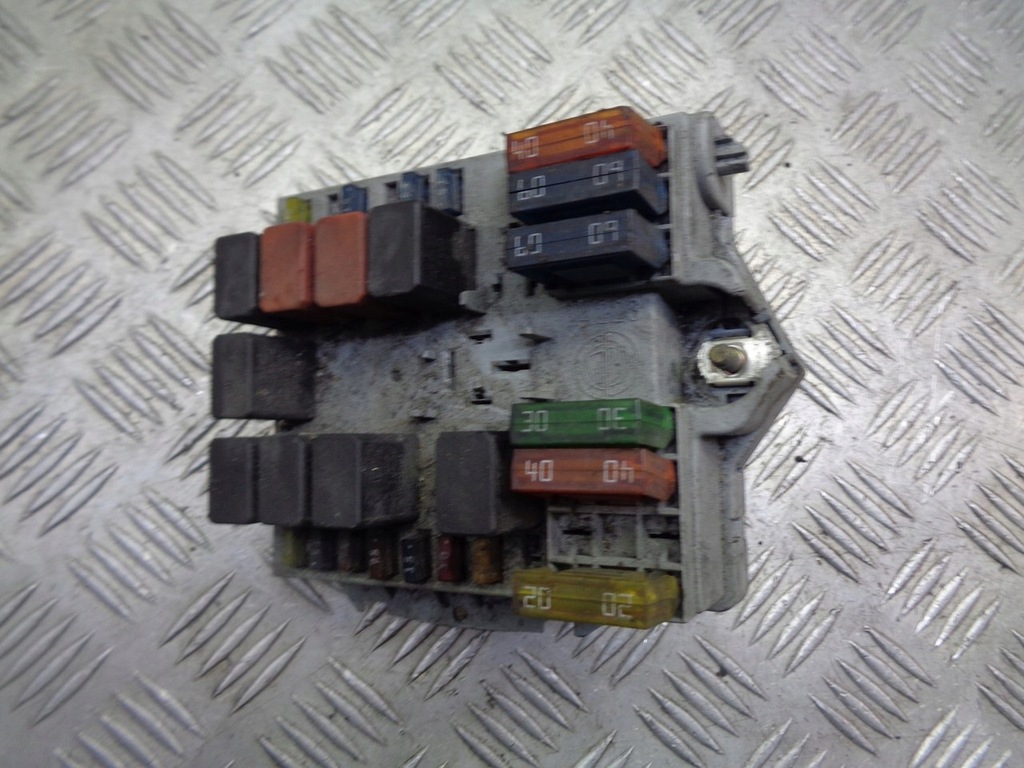 фото №1, Коробка запобіжників lancia thesis 2.4 jtd