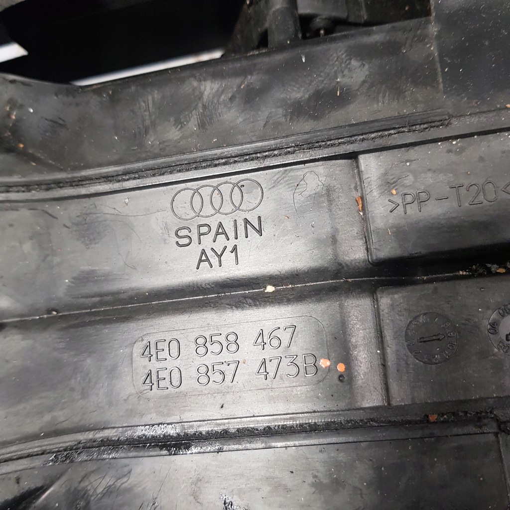 фото №8, Панель средний туннель корпус кремовый audi a8 d3