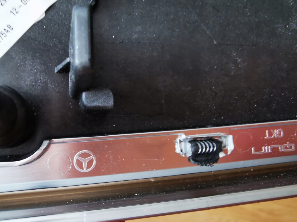 Купить Mercedes amg w205 купе молдинг декоративная дверь левая