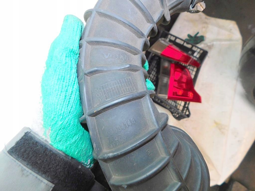 фото №6, Volvo s60 i 2.4d5 2002r труба шланг воздуха