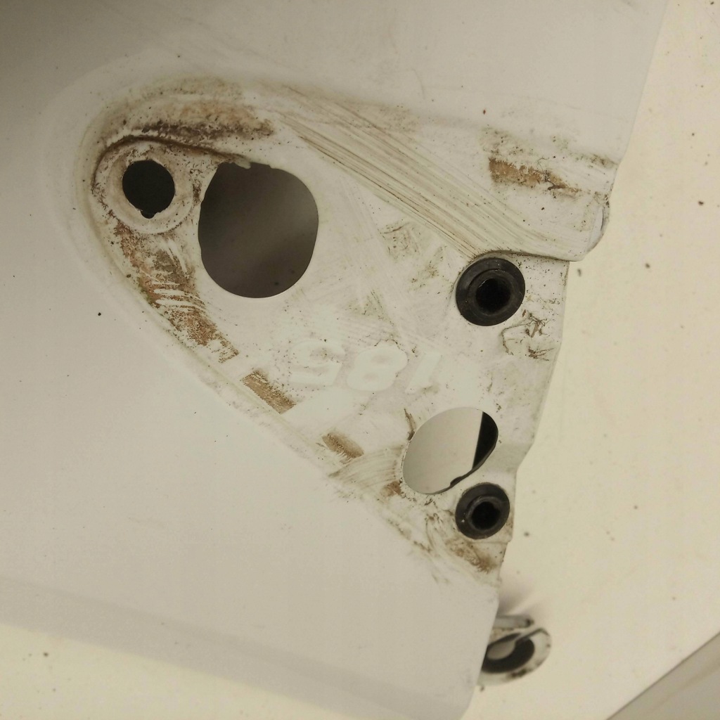 Купити Крило правий перед передній 185 renault clio 3 dv369 8200256118 білий