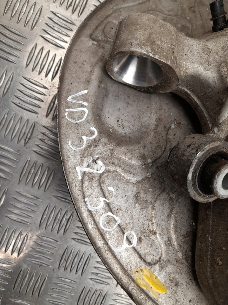 фото №4, Корпус подшипник колеса mercedes-benz gle 2019 с передний po правой a16726r