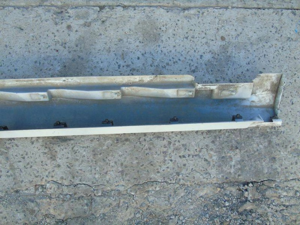 фото №6, Volvo v40 ii молдинг поріг права зовнішня