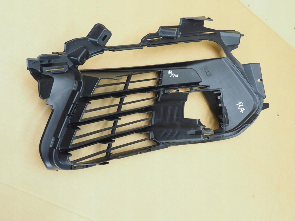 Peugeot 308 2 рестайлинг  gt решётка бампер правая перед с Разборки