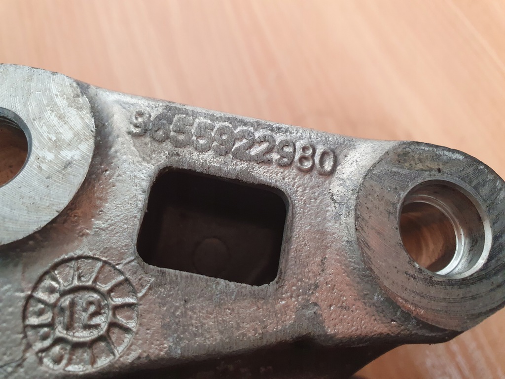 фото №8, Подушка кронштейн двигуна citroen c4 ds4 1.6 thp 200km 9687421480 9655922980