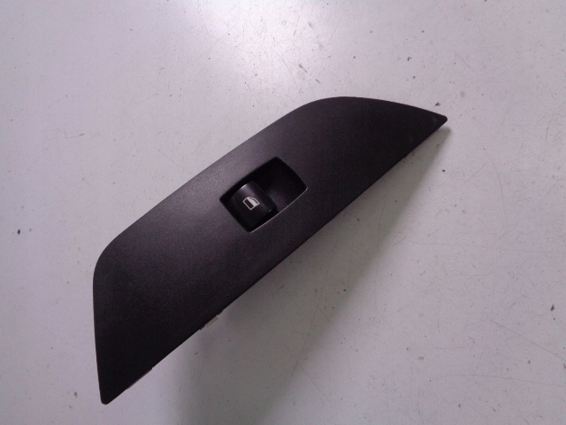 фото №1, Панель стекло правый перед bmw x1 e84 lift 2013 rok