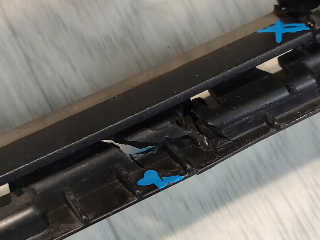 фото №9, Audi a6 c8 s-line 4k0 середня решітка бампера передній 4k0807683a