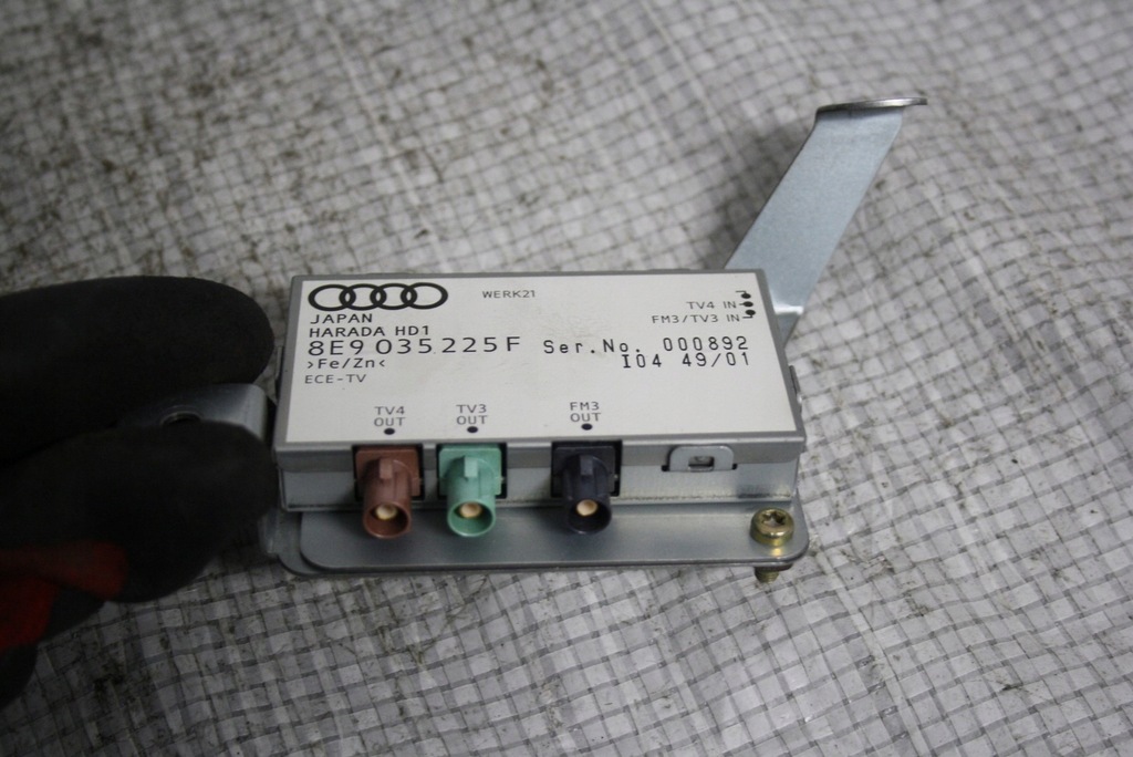 фото №4, Audi a4 b6 усилитель антенны 8e9035225f