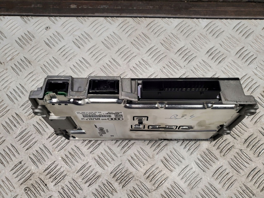 фото №6, Audi q3 8u 8x0035223d с задний усилители