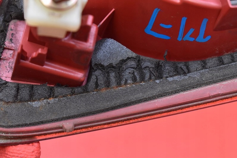 фото №9, Лампа ліва задня задня p2775l mazda 3 1 i bk sedan 03-06