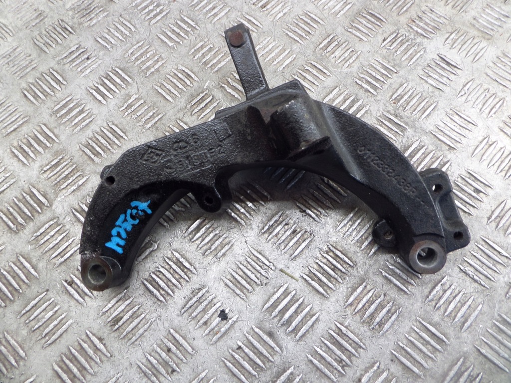 фото №1, Кронштейн кронштейн коробки renualt master iii 112332438r