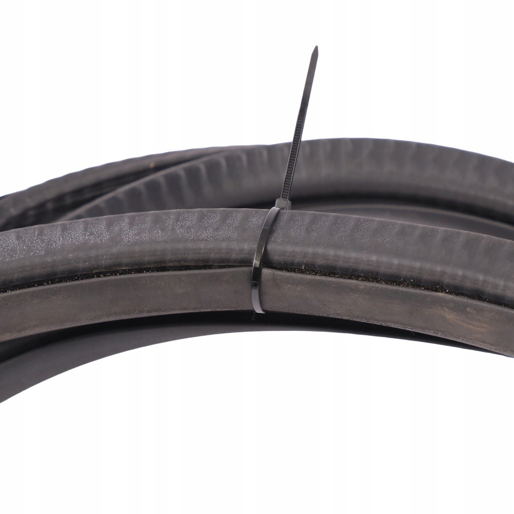 фото №12, Mercedes c118 прокладка дверь передних правая резиновый элемент a1186920600