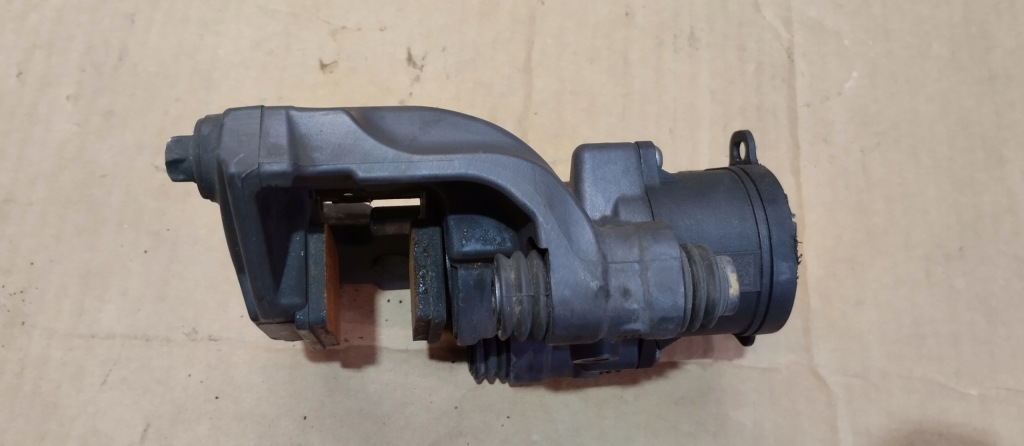 фото №4, Суппорт тормозной ручного задний левый задняя chevrolet corvette c8 z51 13541711