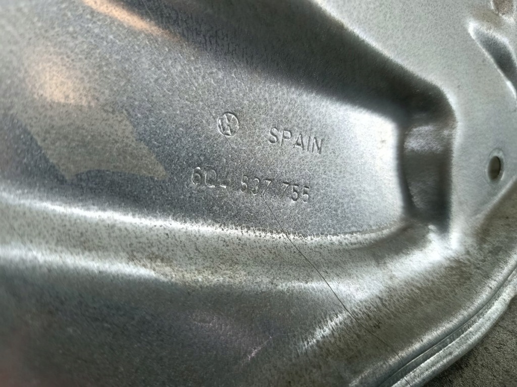 Подъемник стекло левый перед vw polo iv fl 9n 6q4837755 6y2959802a 400889d в Украине