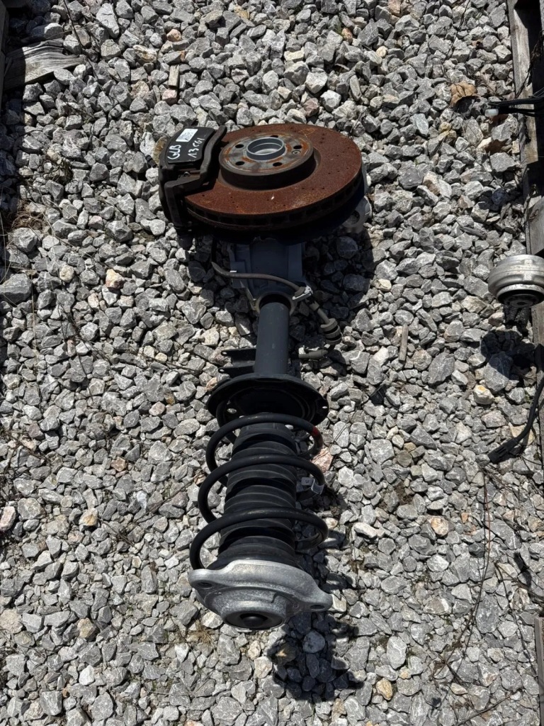 фото №1, Амортизаторна стійка поворотний кулак перед права mercedes glb x247 1.3 cgi