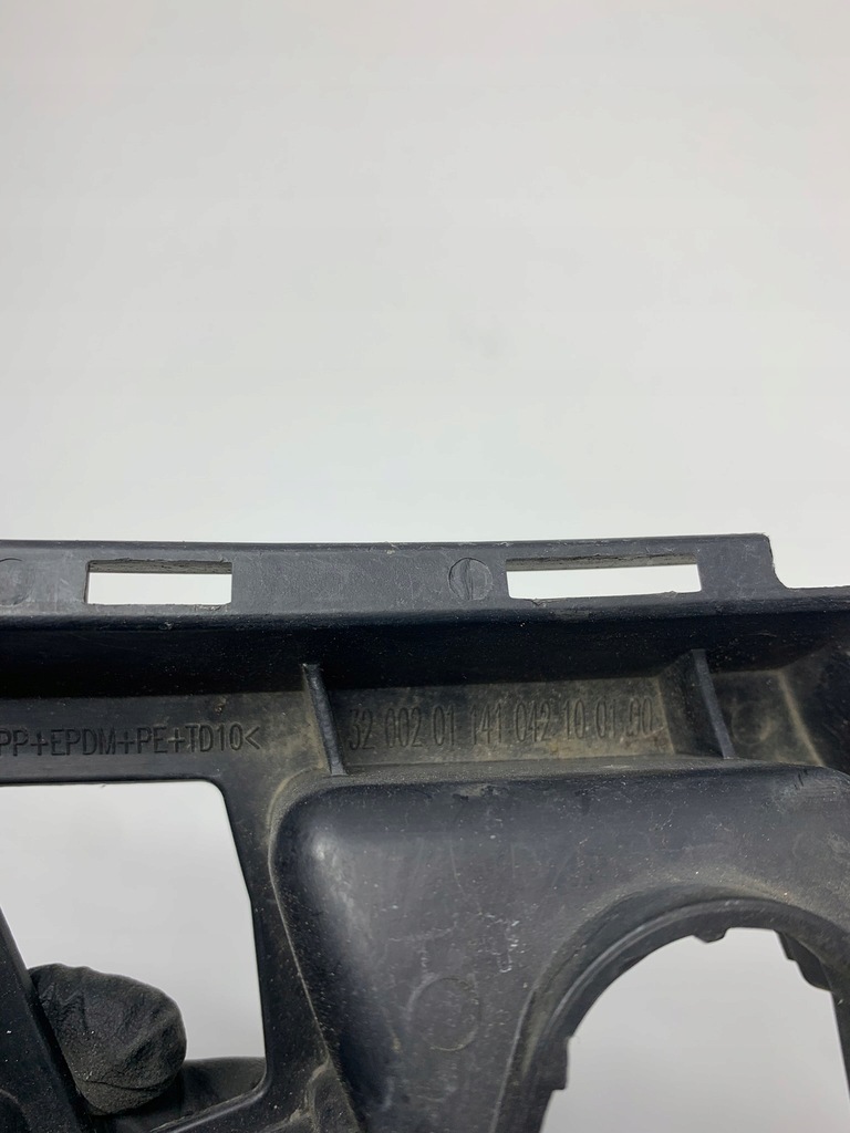 фото №8, Skoda yeti направляющая кронштейн распылителя бампера левый перед 5l0807055