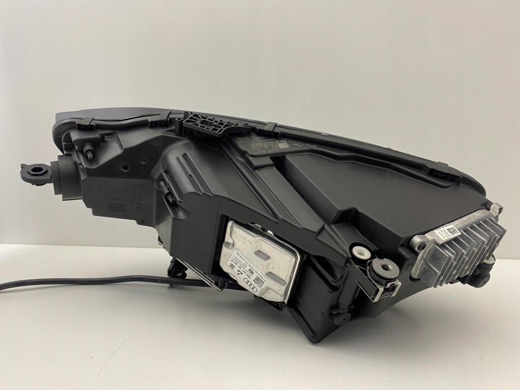 Audi a5 2 2 8w правий фара перед передня full led демонтаж 17- Недорого