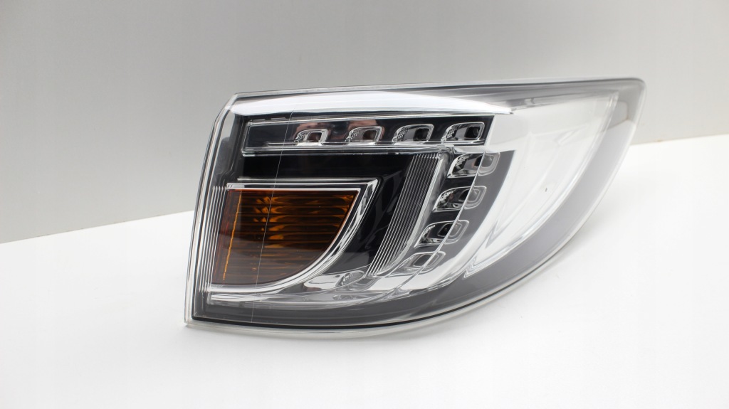 Mazda 6gh универсал рестайлинг  - фара правый  задний led 2010+ Оригинал