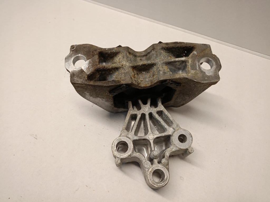 Кронштейн подушка двигуна 112846543r renault zoe Оригінал