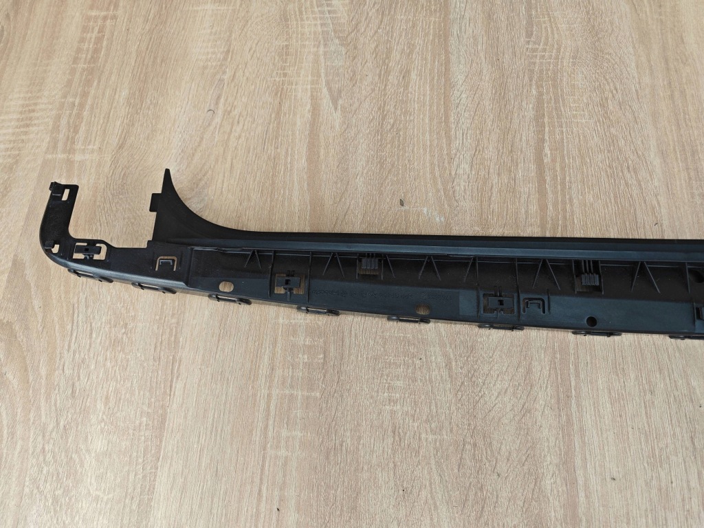 Оригінальна захист накладка вітровик люк bmw 8 g16 gran 1762631 30km Зі Шроту