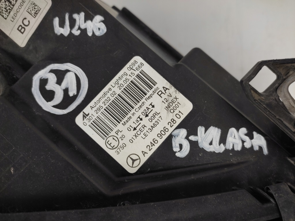 Mercedes b-klasa w246 рестайлинг  фара правая перед led Недорого