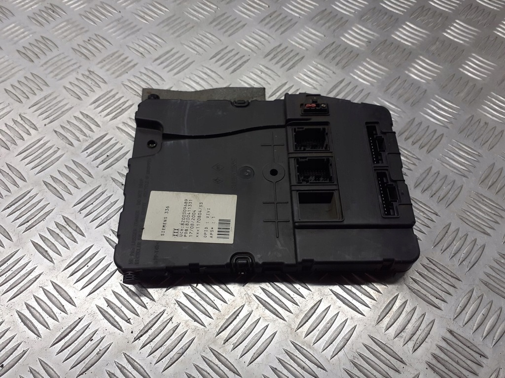 фото №1, Коробка модуль bsi megane ii 1.4 8200309689