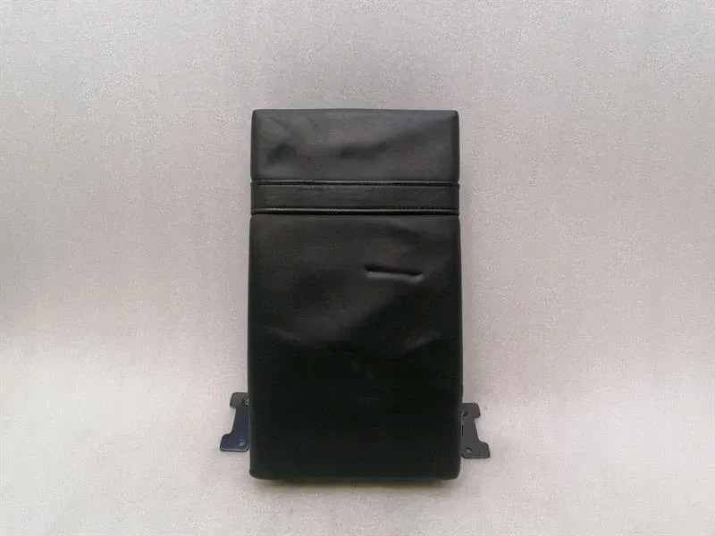 Mercedes cls w219 rear armrest a2199700130 центральний amg Недорого