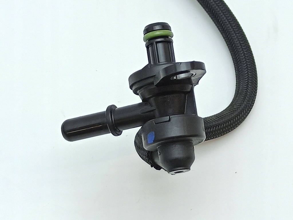 Mercedes-benz cla c117 x117 w117 шланг топлива a1330101500 Оригинал