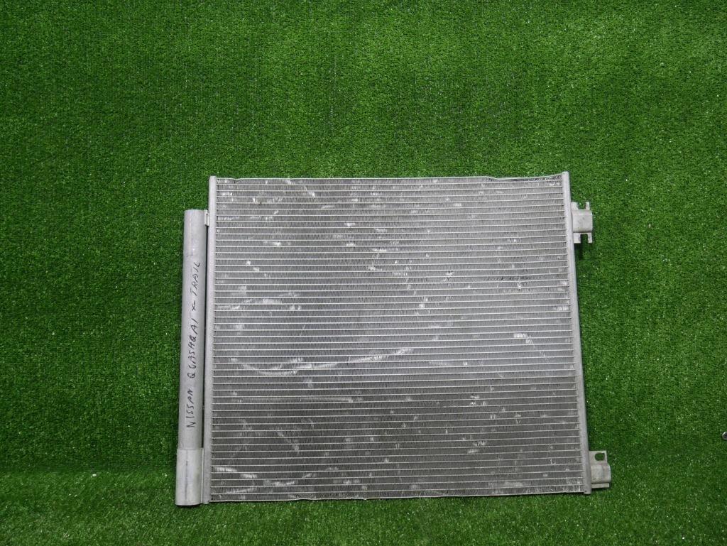 фото №1, Nissan оригинальный номер 921009251r радиатор кондиционера