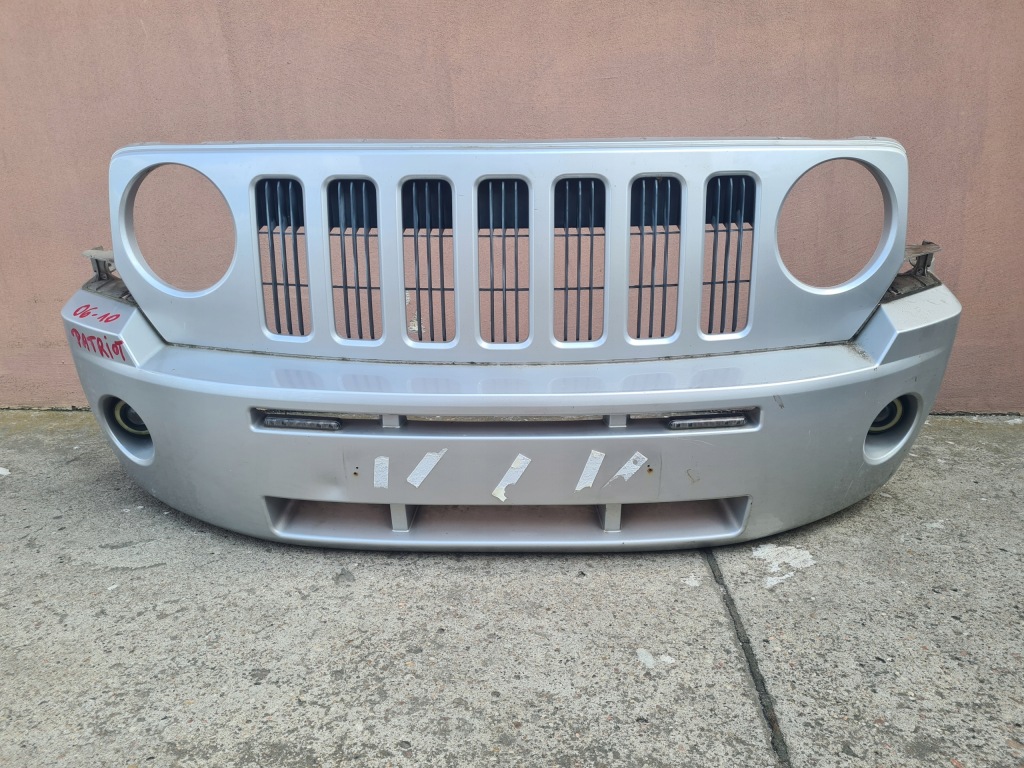 фото №1, Бампер перед jeep patriot 06-10r серебристый