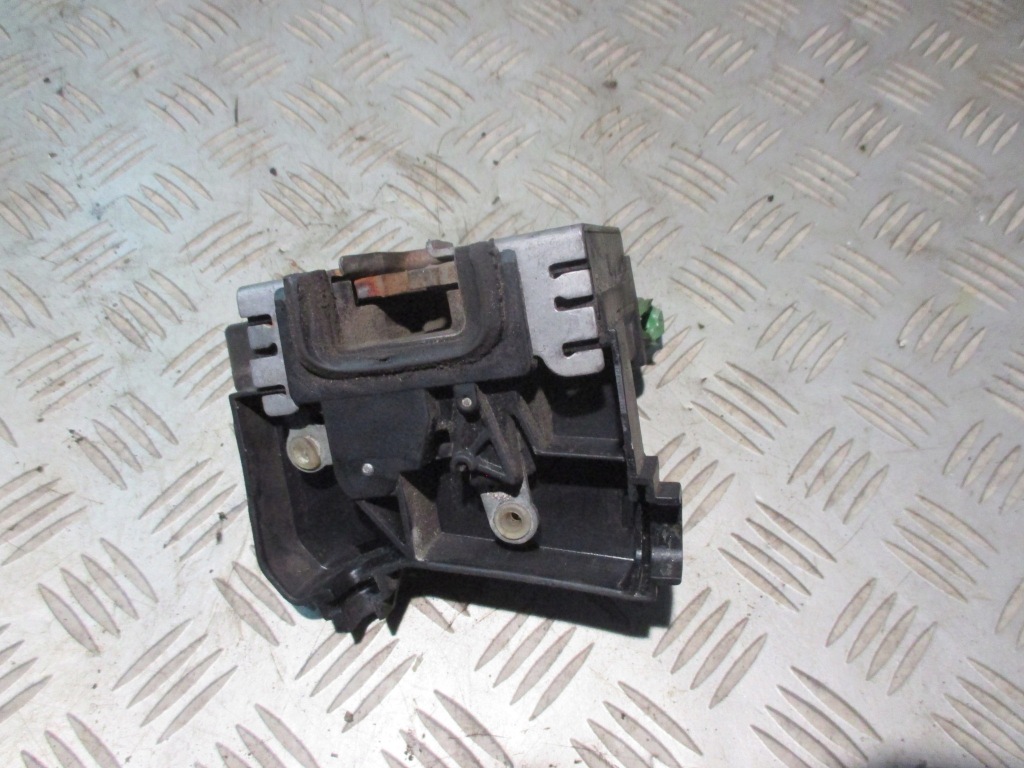 фото №1, Замок дверь левый перед corsa c combo 24434882 en