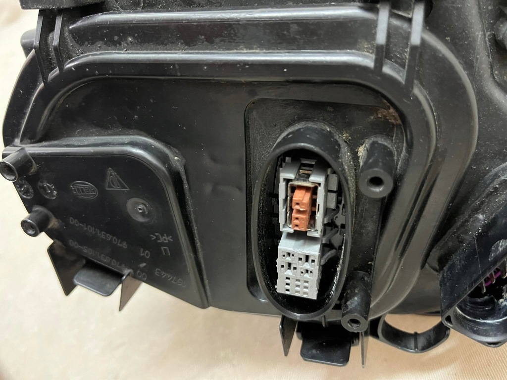 Фара porsche panamera ксенон + led поворотная левая европа Оригинал