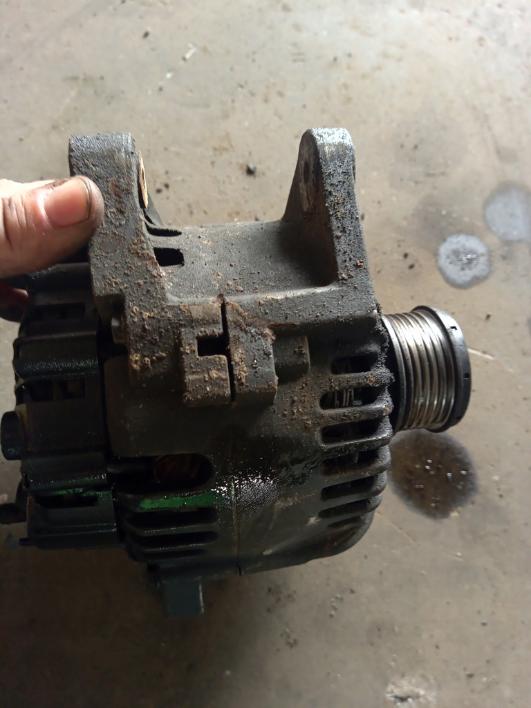 фото №3, Генератор renault scenic trafic генератор 2542664d 8200100907 1.9 dci