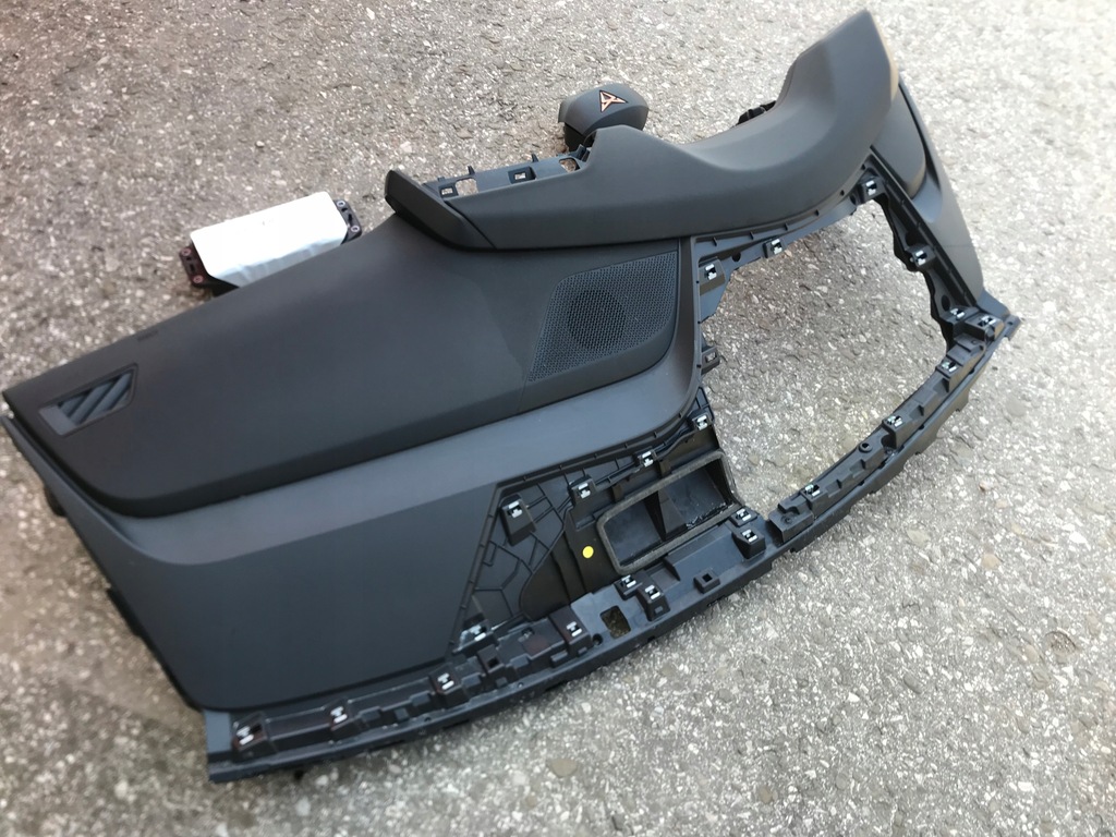 фото №4, Cupra born подушки безопасности приборная панель приборная панель подушка безопасности с hud head up