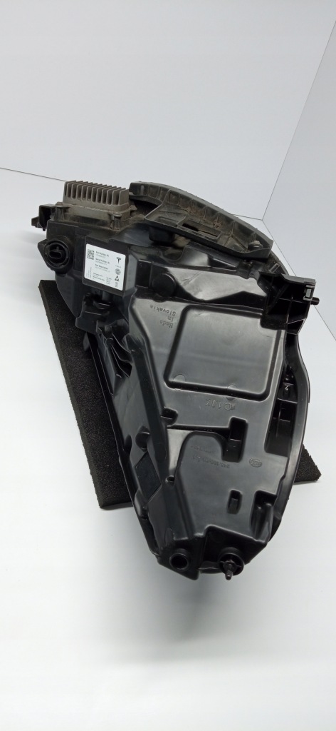 Tesla model 3 y рестайлінг  20- фара перед ліва full led європа  1514952-00-d Ціна