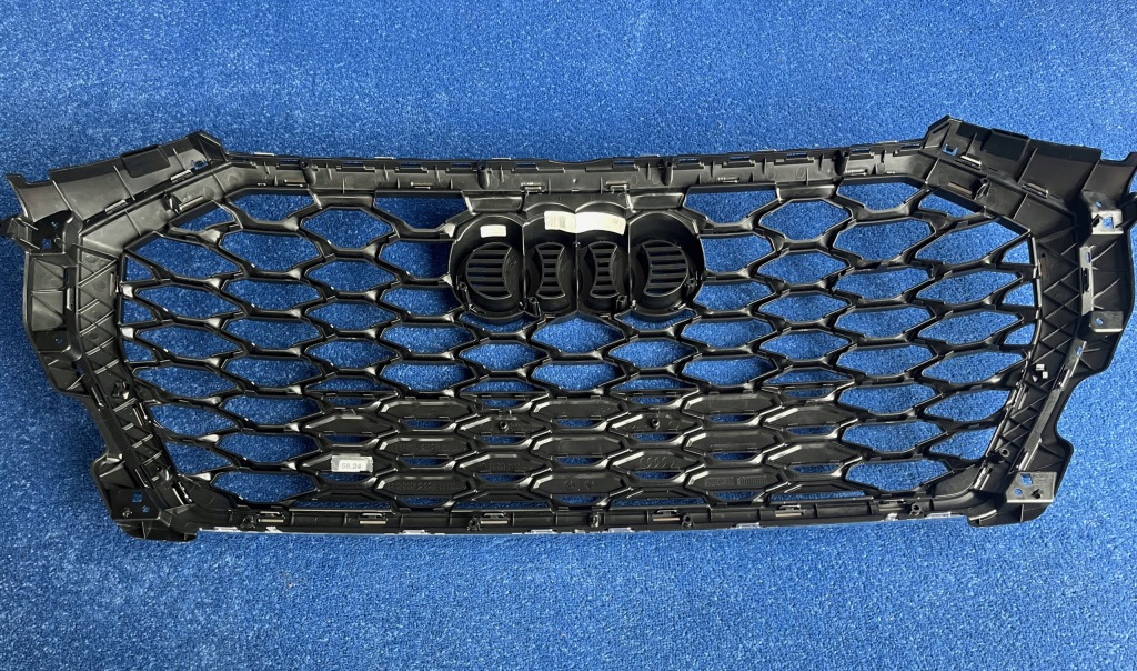 Audi q3 2 решётка  радиатора решётка радиатора 83f853651b хром s-line Недорого