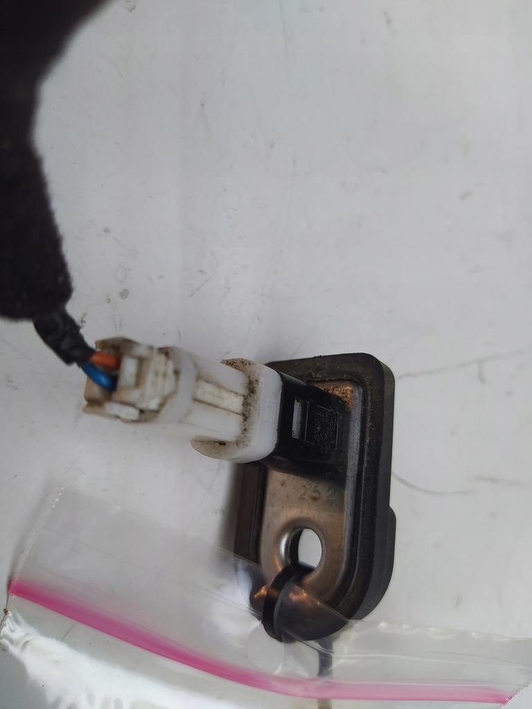 фото №5, Датчик концевой дверь - kia rio picanto 17-