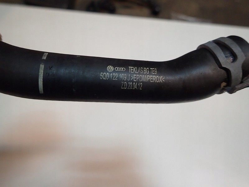 Шланг радиатора к vw golf 2,0 b 13- Киев