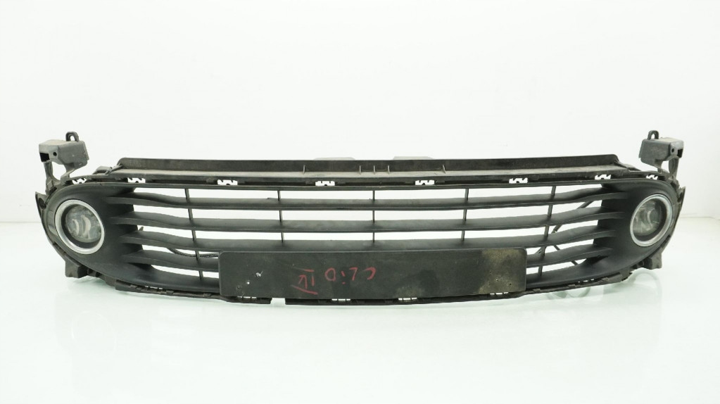 Renault clio решётка бампера перед 622542958r halgen комплект Недорого